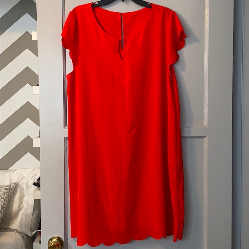 Red shirt dress w/ key hole front and back detail